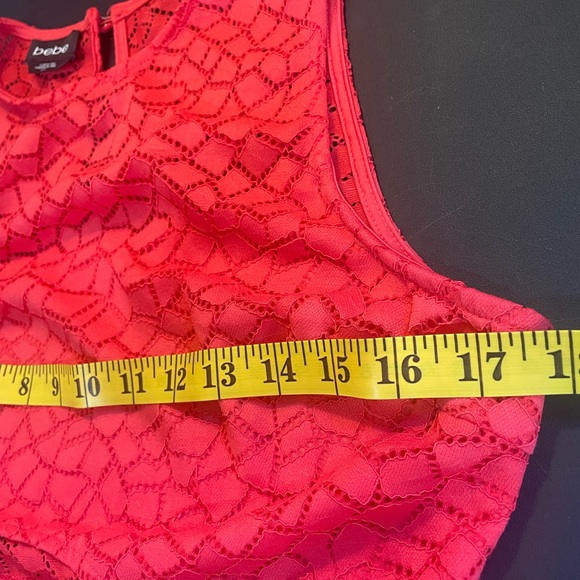 Bebe Red Crop Top Lace, sleeveless with Key hole abs, Size Large - Picture 9 of 11